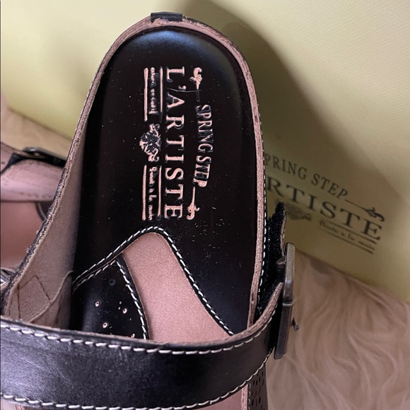 L'Artiste by Spring Step Aneria clogs in black leather. - Picture 5 of 12